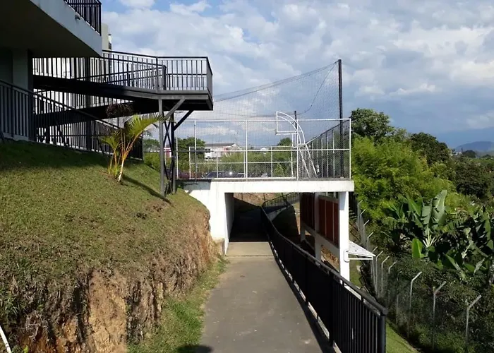 APARTAMENTO AVENIDA CONDINA Primer Piso