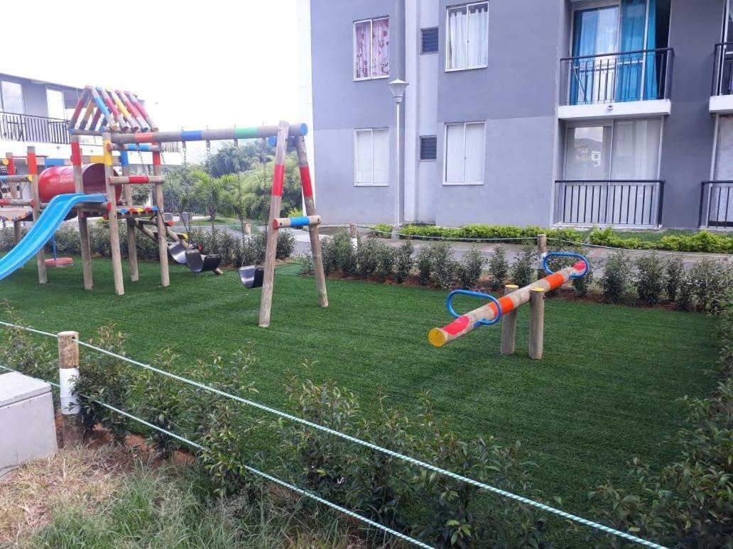 Avenida Condina Primer Piso Apartamento *